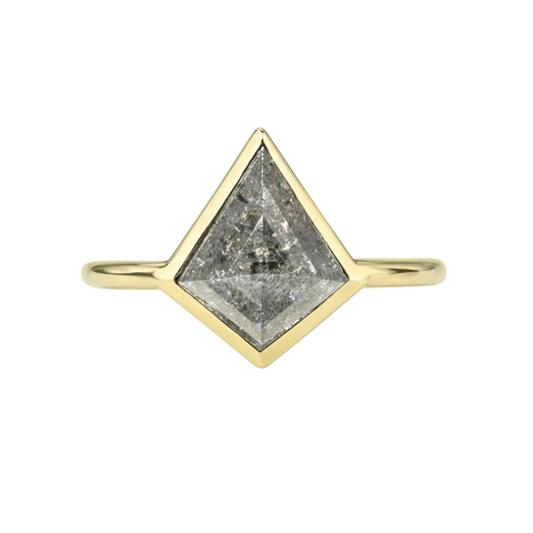 Kite Solitaire Ring