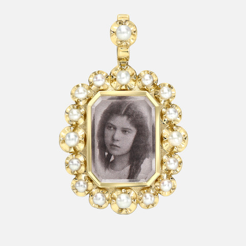 Crown Frame Locket Pendant